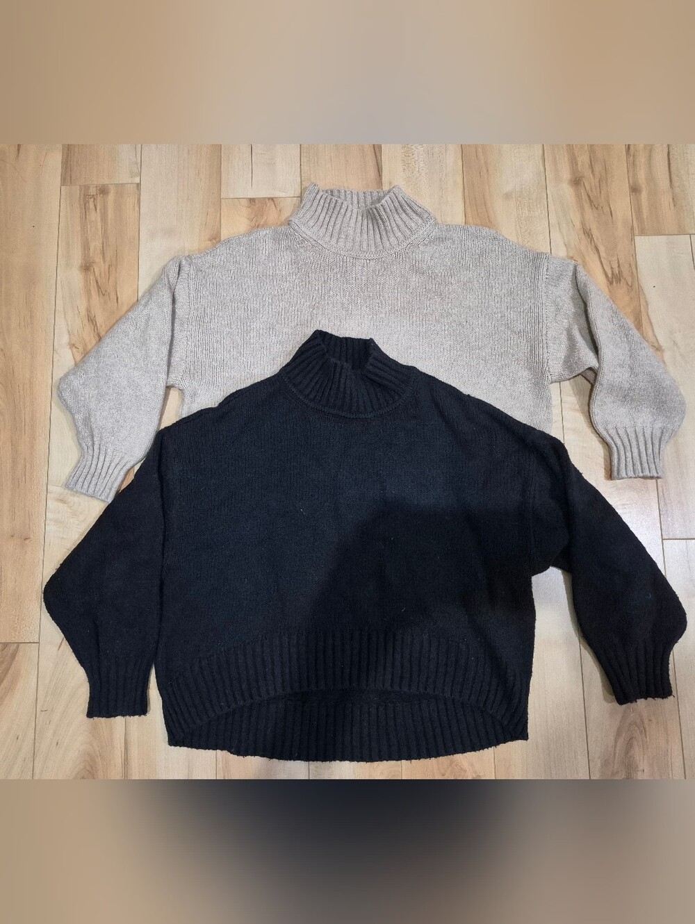 2 Gap girls size 6/7 knit sweaters
